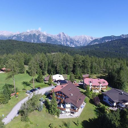 Landhaus Charlotte Am Geigenbuehel -Apartments Seefeld in Tirol Kültér fotó