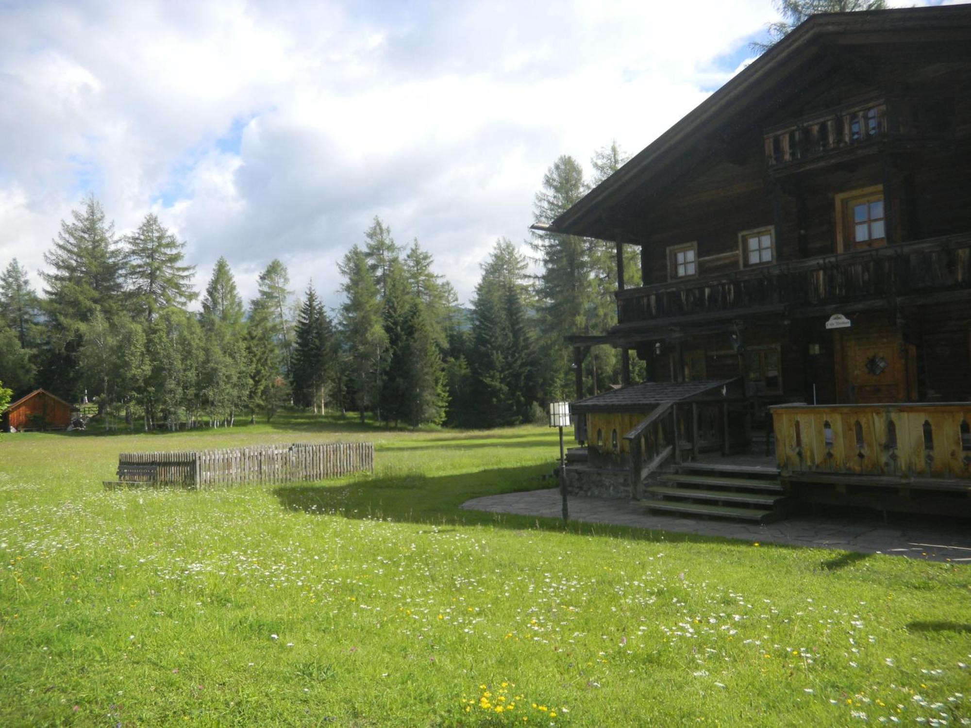 Landhaus Charlotte Am Geigenbuehel -Apartments Seefeld in Tirol Kültér fotó
