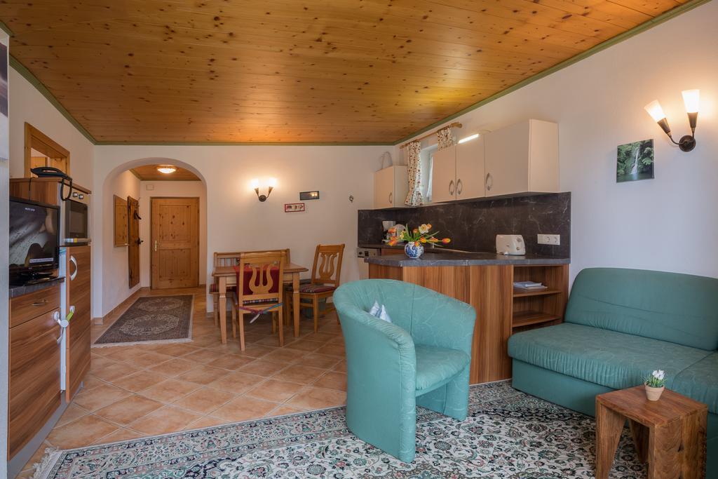 Landhaus Charlotte Am Geigenbuehel -Apartments Seefeld in Tirol Kültér fotó