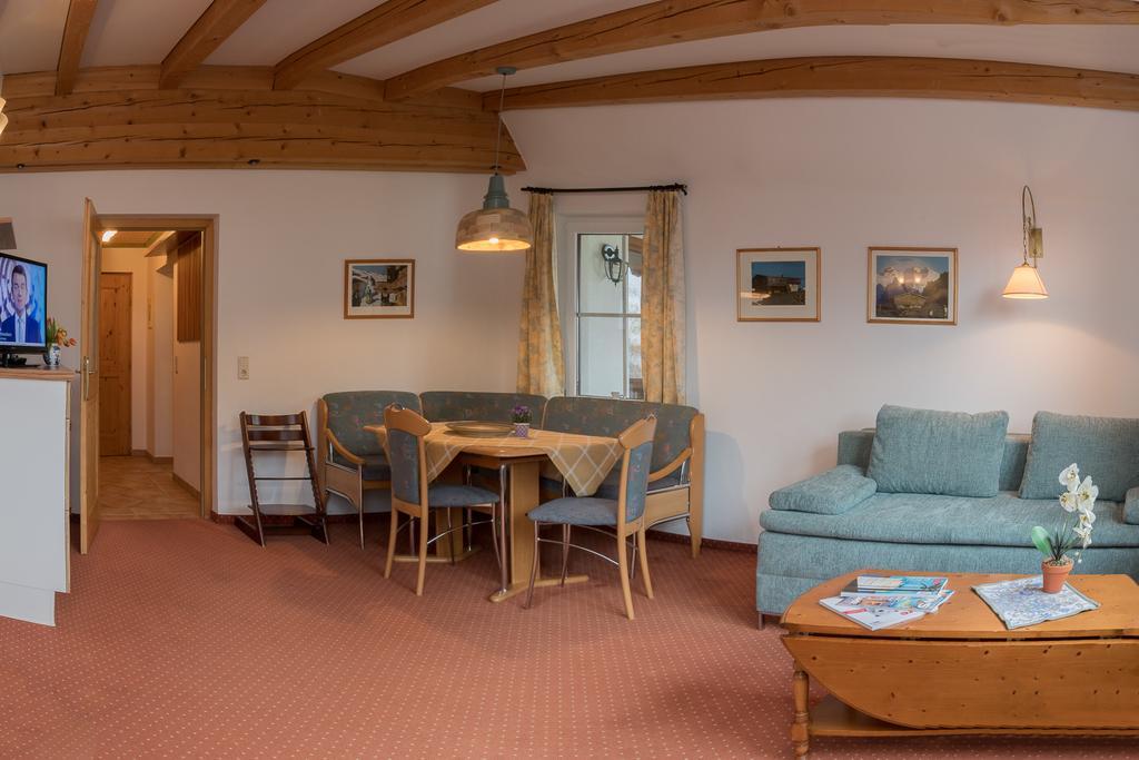 Landhaus Charlotte Am Geigenbuehel -Apartments Seefeld in Tirol Kültér fotó