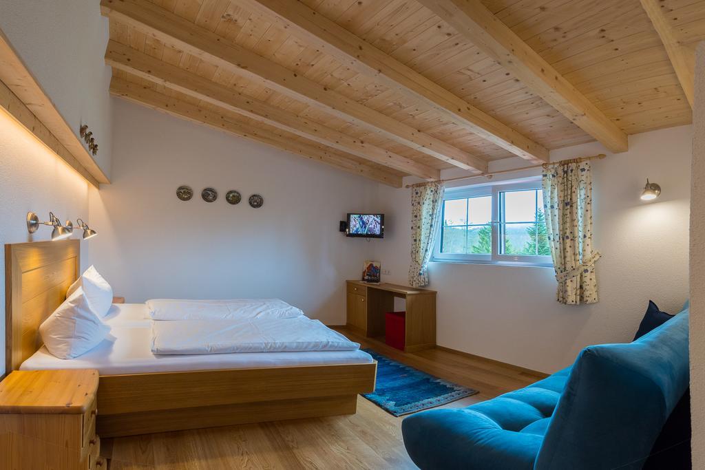Landhaus Charlotte Am Geigenbuehel -Apartments Seefeld in Tirol Kültér fotó