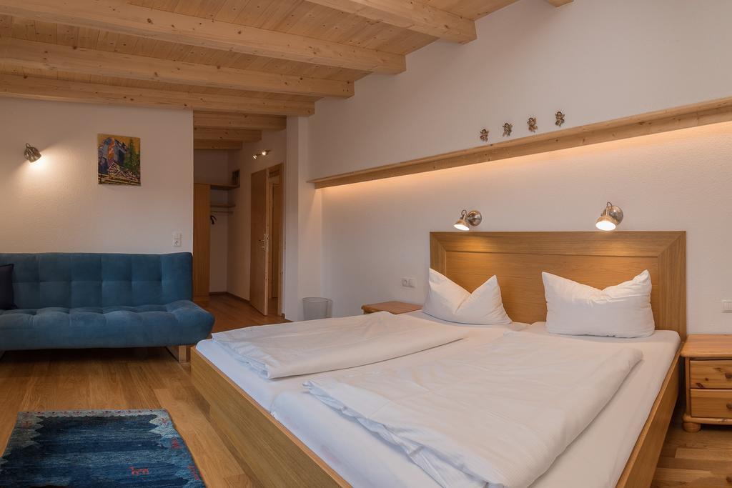 Landhaus Charlotte Am Geigenbuehel -Apartments Seefeld in Tirol Kültér fotó