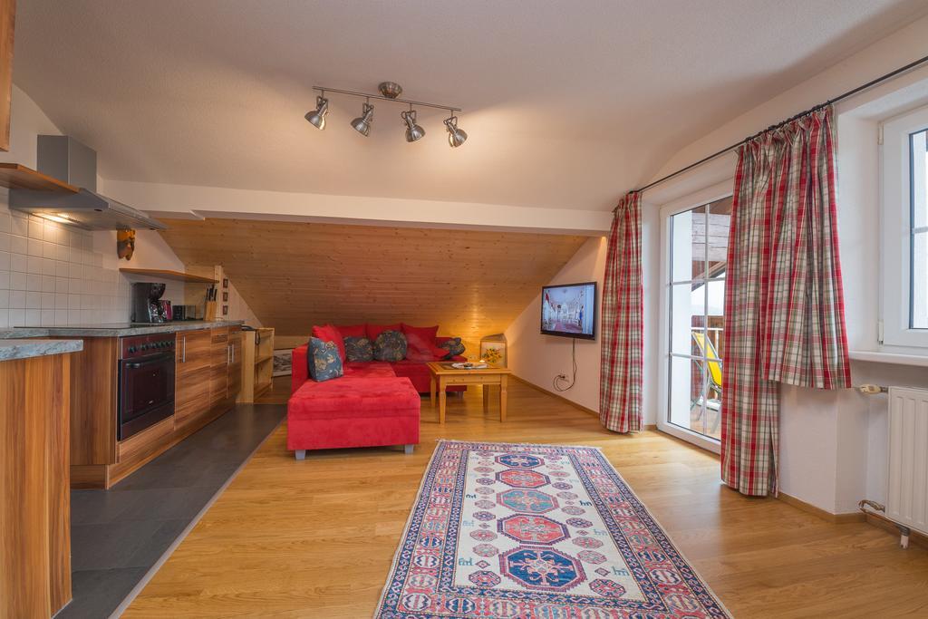 Landhaus Charlotte Am Geigenbuehel -Apartments Seefeld in Tirol Kültér fotó