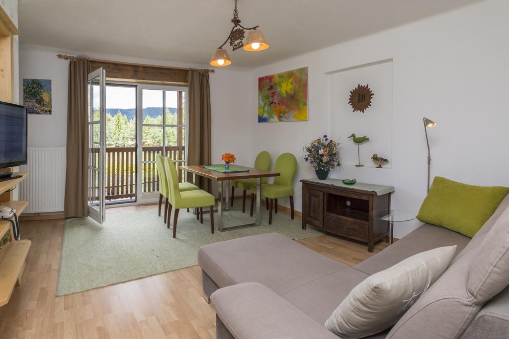 Landhaus Charlotte Am Geigenbuehel -Apartments Seefeld in Tirol Kültér fotó