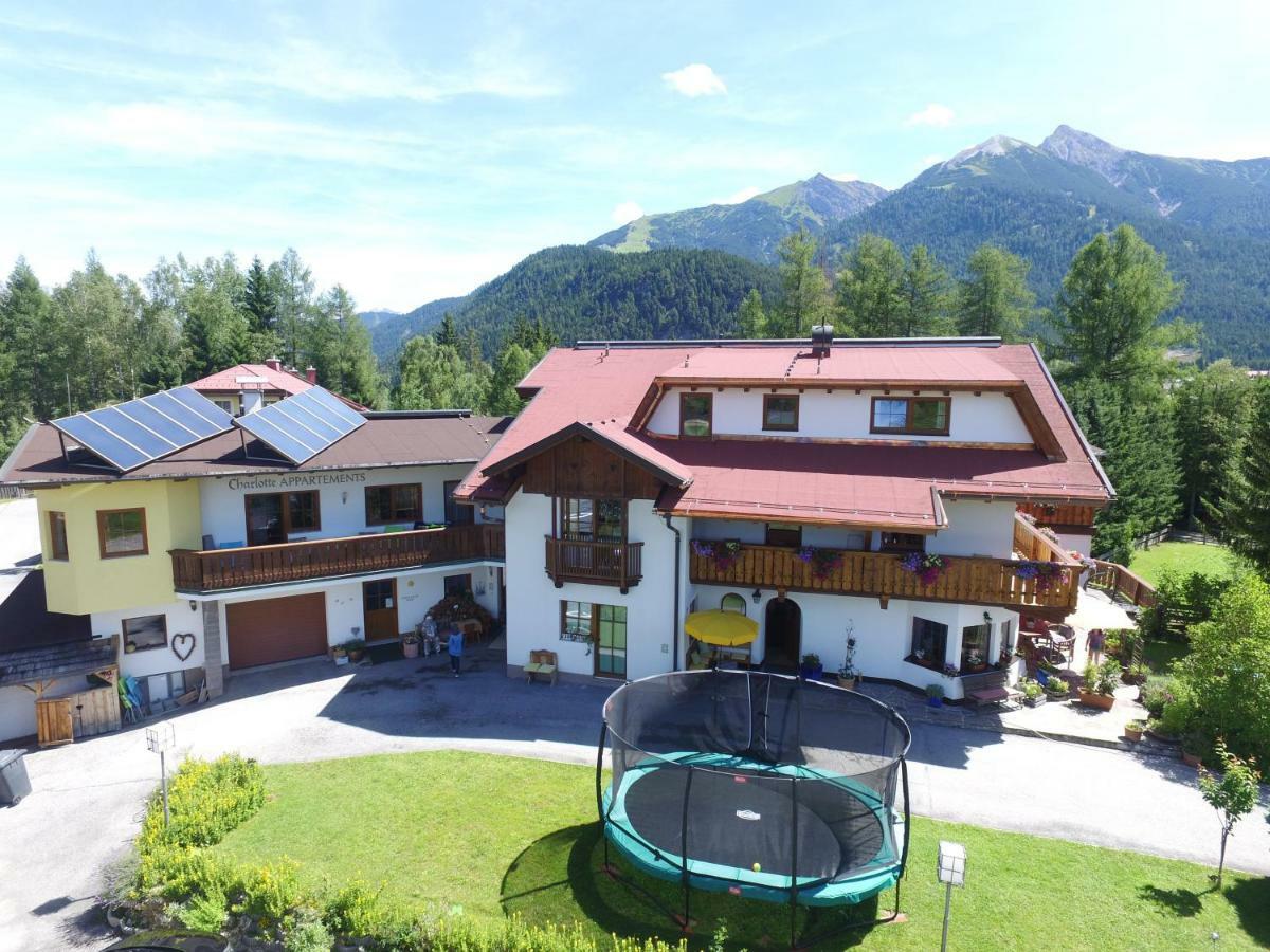 Landhaus Charlotte Am Geigenbuehel -Apartments Seefeld in Tirol Kültér fotó