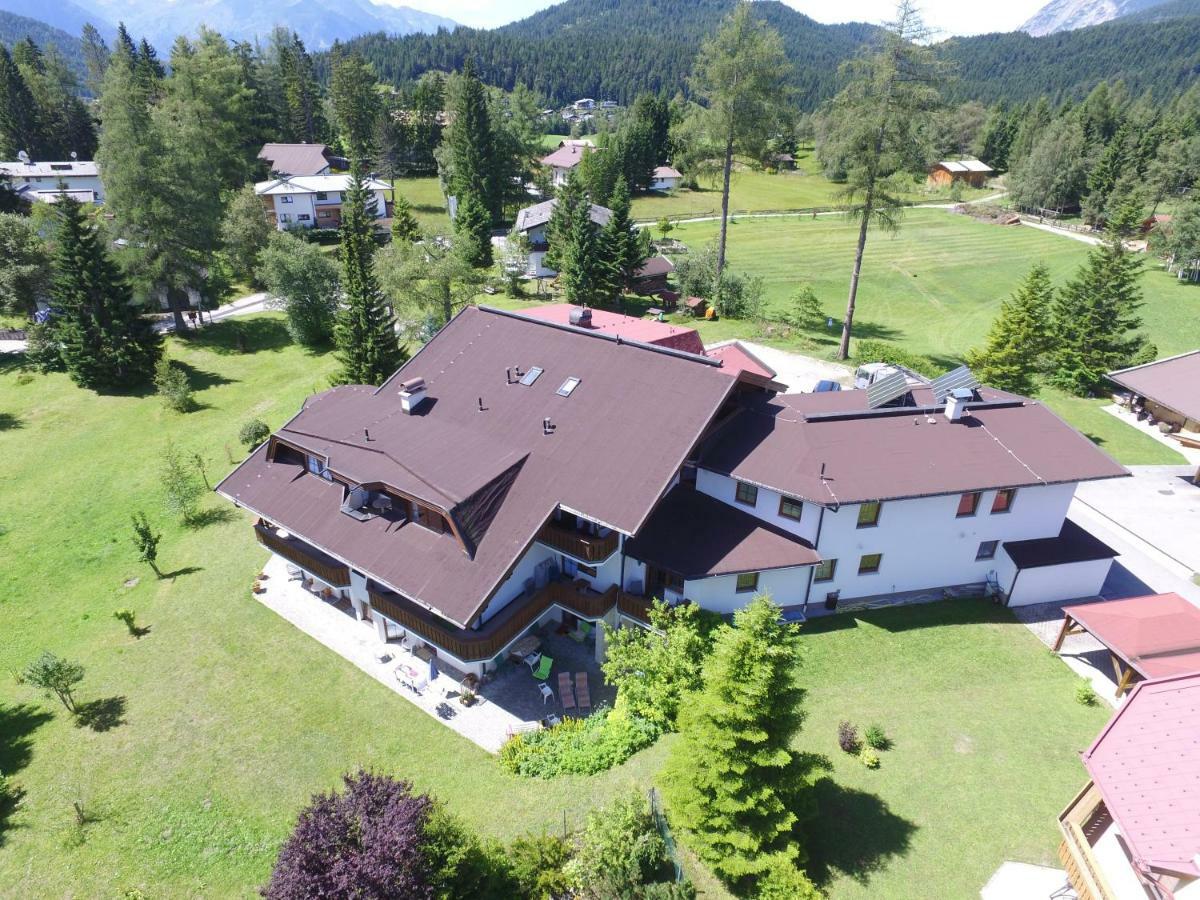 Landhaus Charlotte Am Geigenbuehel -Apartments Seefeld in Tirol Kültér fotó