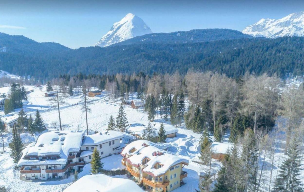 Landhaus Charlotte Am Geigenbuehel -Apartments Seefeld in Tirol Kültér fotó